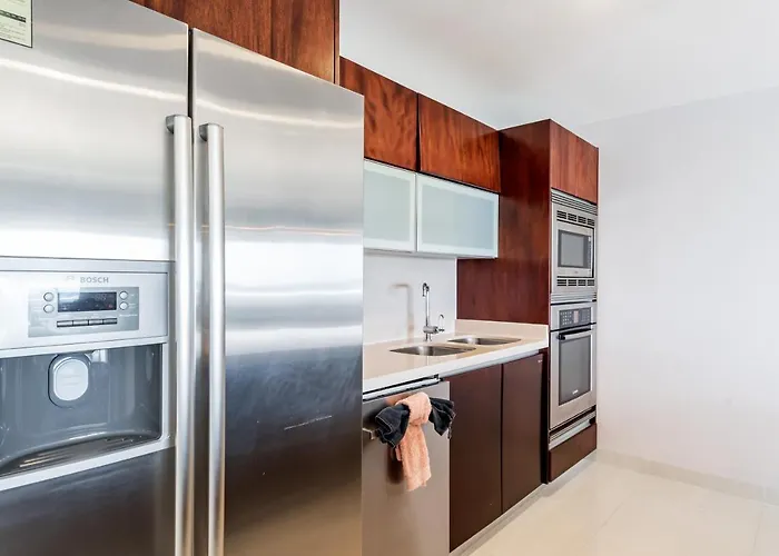 Casa Mares Ocean Front Penthouse Apartment *