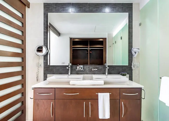 Apartment Casa Mares Ocean Front Penthouse *